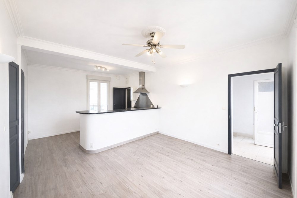 APPARTEMENT T3 DE 53 M² - JARDIN 150 M² - A RENOVER - EXPOSE SUD - COUP DE COEUR - RARE